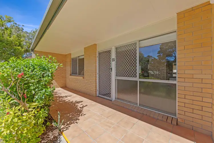 60 Ridgeway Avenue, Southport QLD 4215