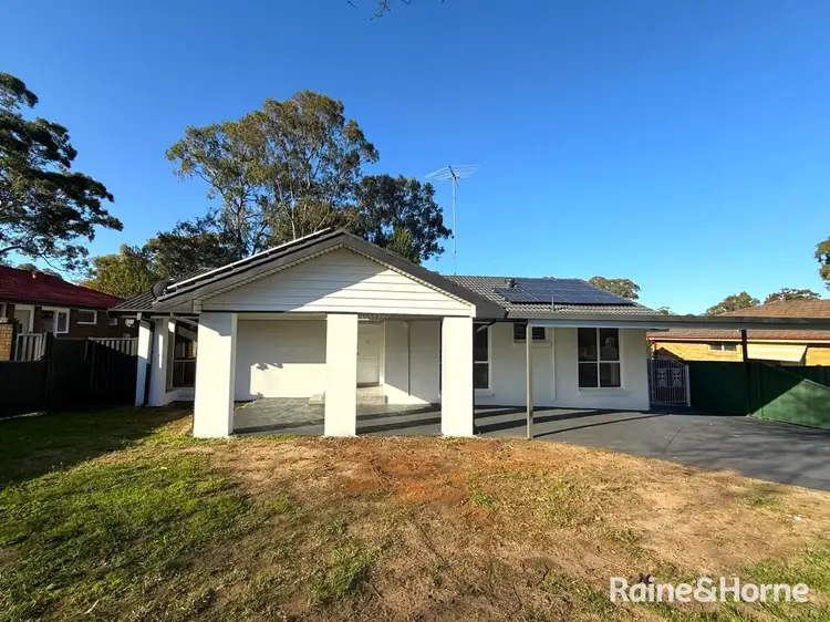 4 Sandra Place, Ingleburn NSW 2565