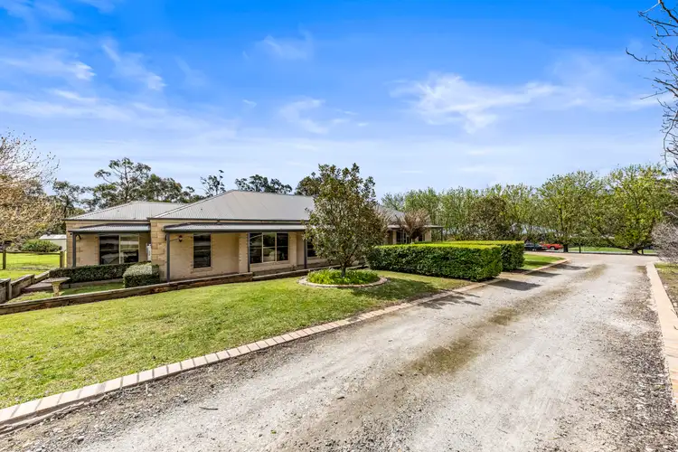 Fifth view of Homely house listing, 4 Hague Court, Drouin VIC 3818