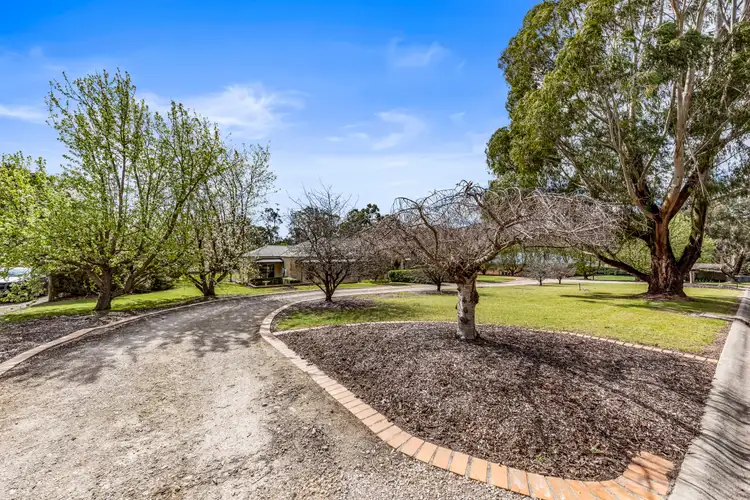 Sixth view of Homely house listing, 4 Hague Court, Drouin VIC 3818