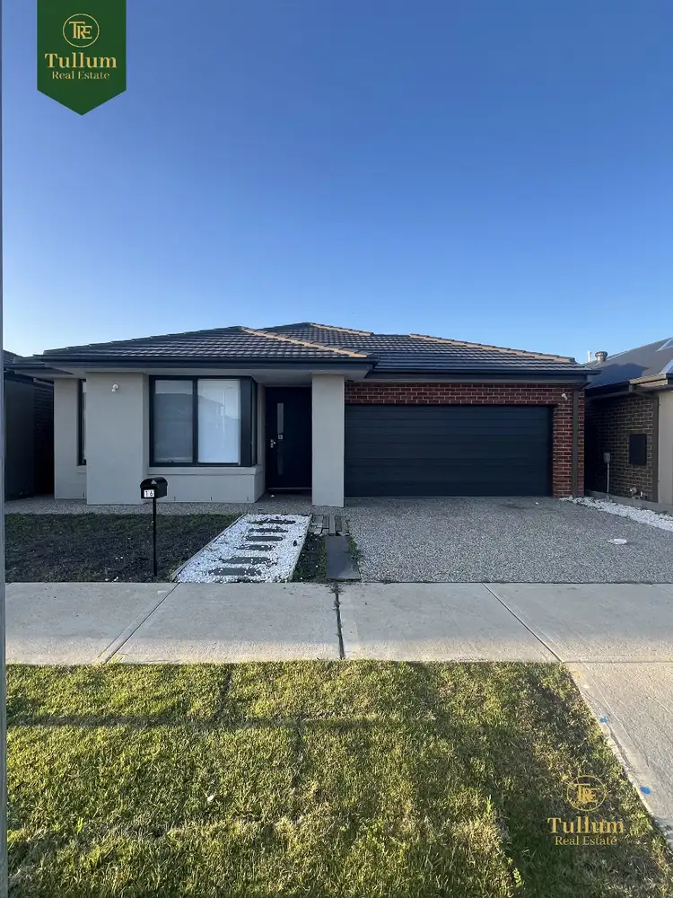 16 Frodo Circuit, Clyde VIC 3978