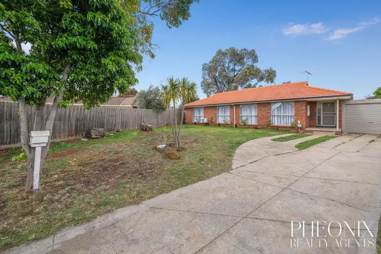 3 Peter Place, Melton West VIC 3337