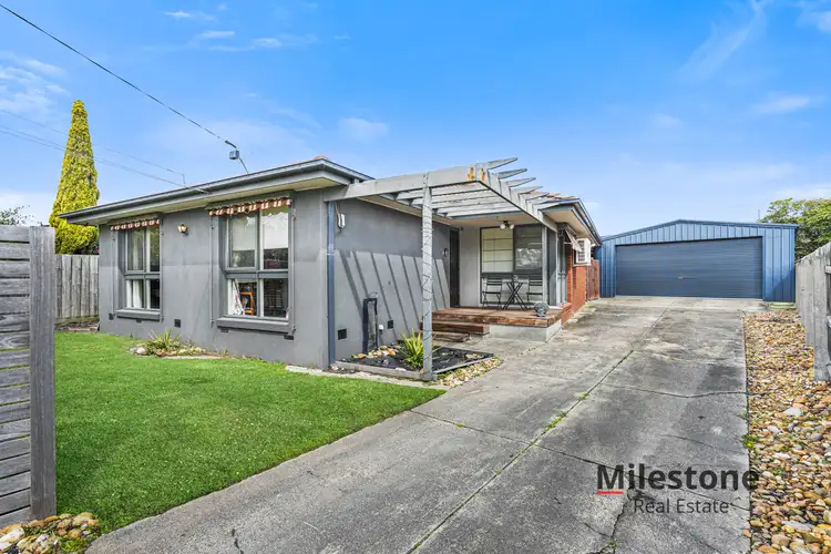 10 Farrer Close, Cranbourne VIC 3977
