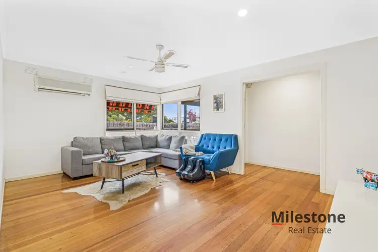 Fourth view of Homely house listing, 10 Farrer Close, Cranbourne VIC 3977