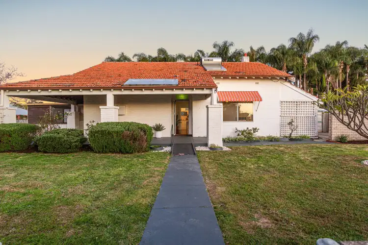 25 Kidman Avenue, South Guildford WA 6055