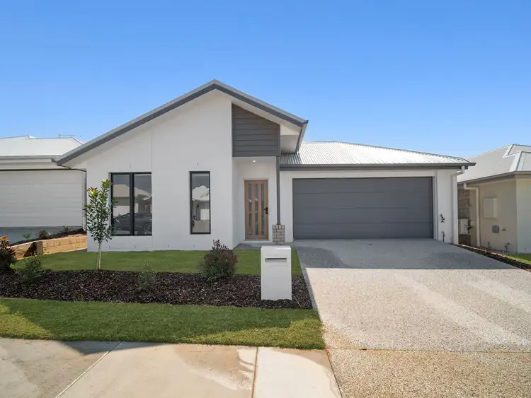 8 Sophora Street, White Rock QLD 4306