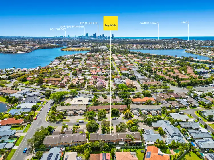 4/3 Pontoon Place, Varsity Lakes QLD 4227