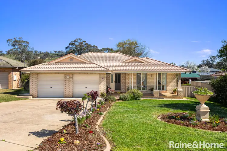 4 Hudson Drive, Lloyd NSW 2650