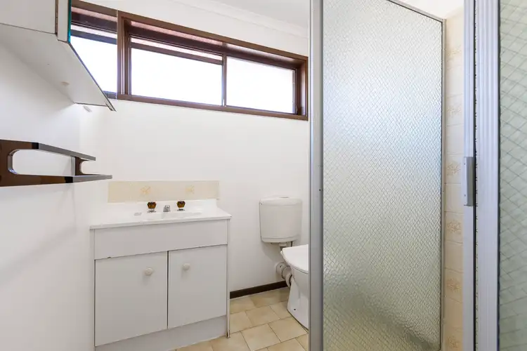Seventh view of Homely house listing, 4 Kinnordy Court, Hamlyn Heights VIC 3215