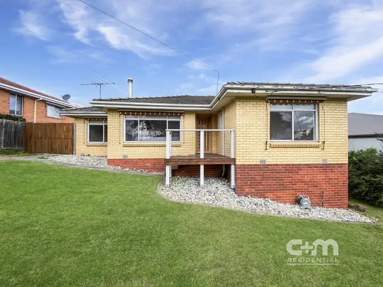 5 Valley Crescent, Glenroy VIC 3046