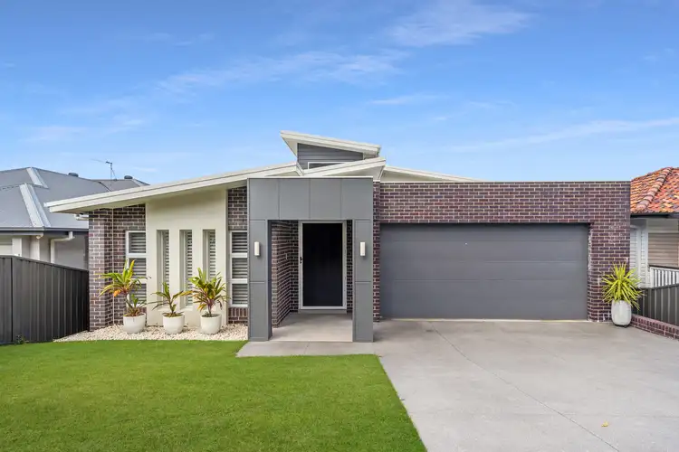 52A Fairfax Road, Warners Bay NSW 2282