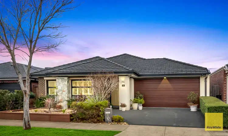 4 Granvia Circuit, Burnside VIC 3023