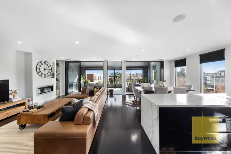 166 The Esplanade, Caroline Springs VIC 3023