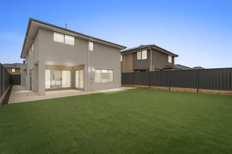 27 Noyce Way, Rockbank VIC 3335