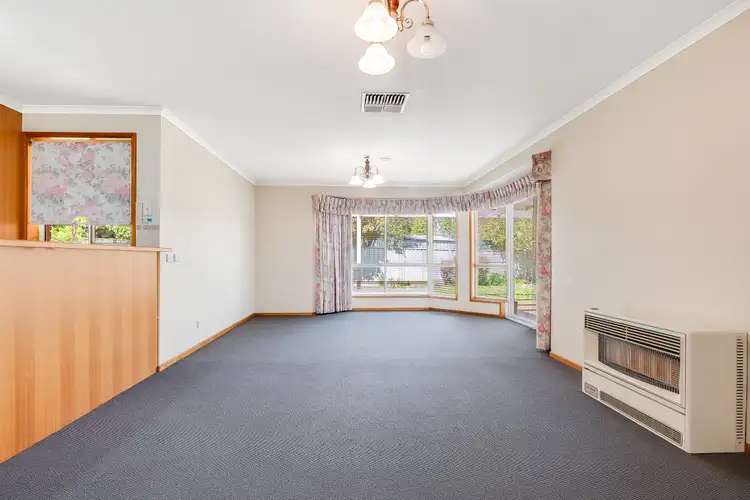 Third view of Homely house listing, 2 Astvale Court, West Albury NSW 2640