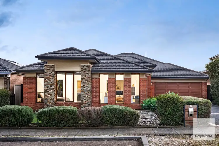 32 Rosella Crescent, Caroline Springs VIC 3023