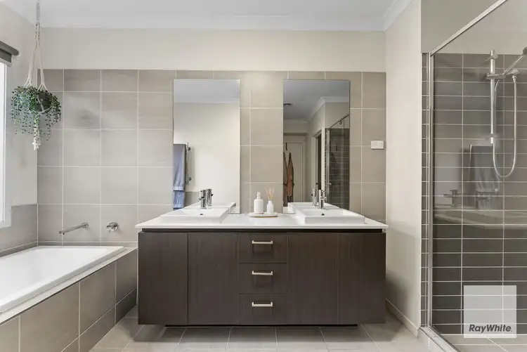 Sixth view of Homely house listing, 32 Rosella Crescent, Caroline Springs VIC 3023