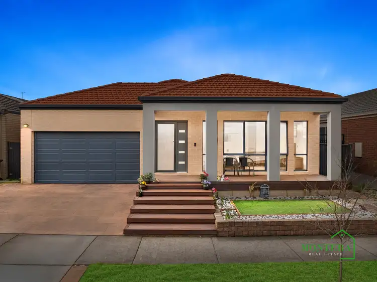 25 Dalwhinnie Crescent, Craigieburn VIC 3064