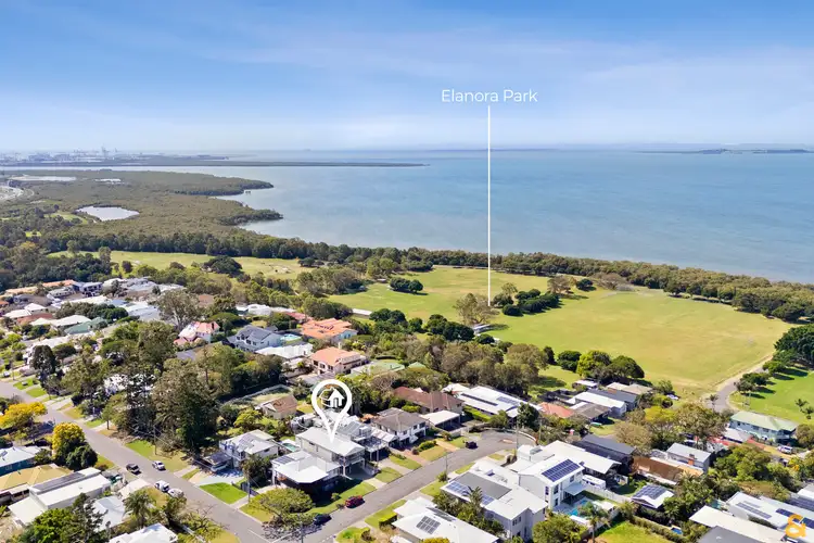43 Crown Street, Wynnum QLD 4178