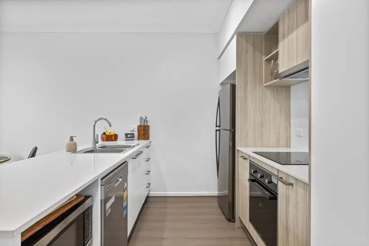 Fifth view of Homely townhouse listing, 6 Tarlo Walk, Wollert VIC 3750