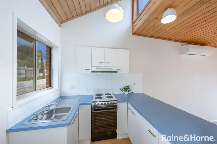 Fifth view of Homely unit listing, 4/36 Stephen Street, Gisborne VIC 3437