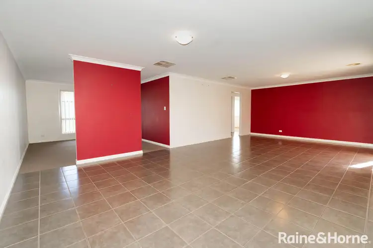 Second view of Homely house listing, 32 Quandong Place, Forest Hill NSW 2651