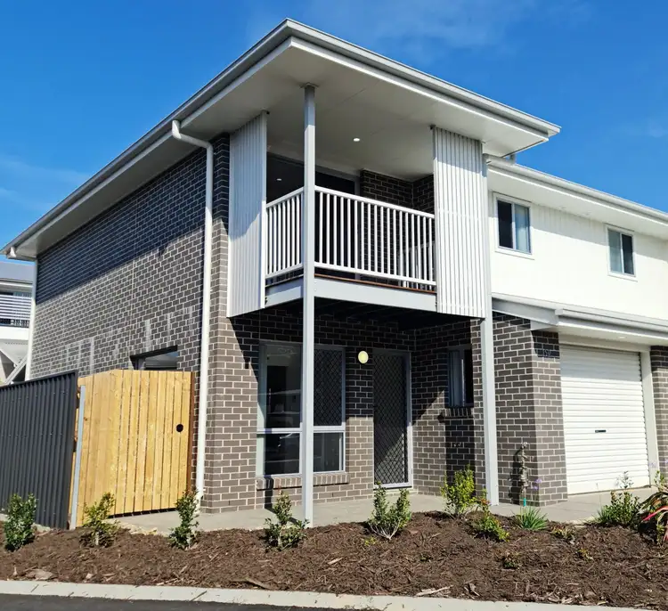 31 Goodrich Road West