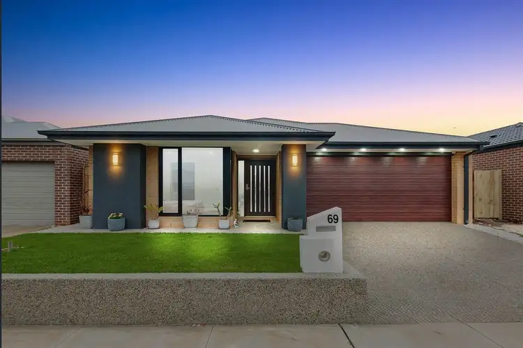 69 Hawkestone Street, Melton South VIC 3338