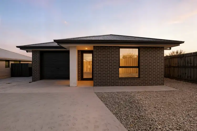 2/19 Jasper Place, George Town TAS 7253