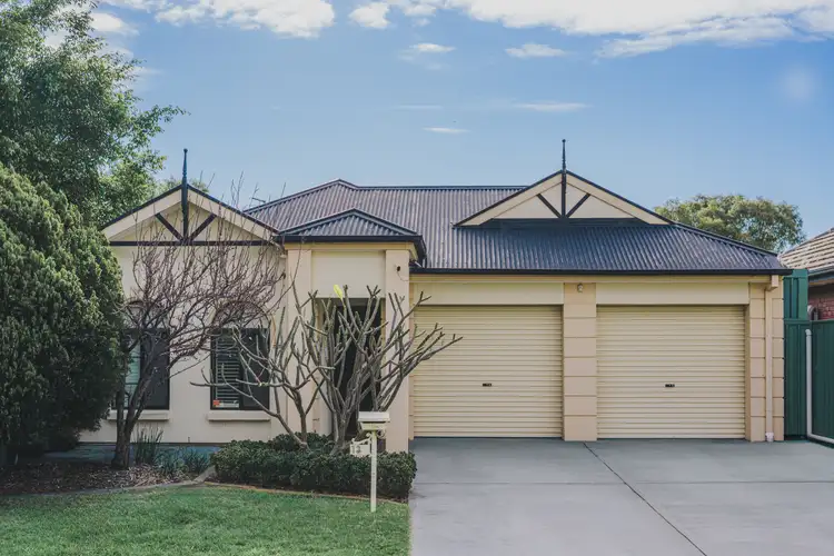13 Egret Street
