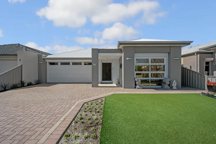 22 Glenariff Boulevard, Canning Vale WA 6155