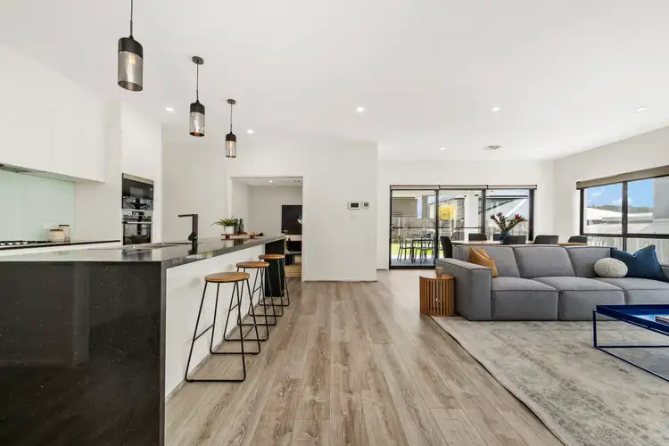 12 Navratil Street, Denman Prospect ACT 2611