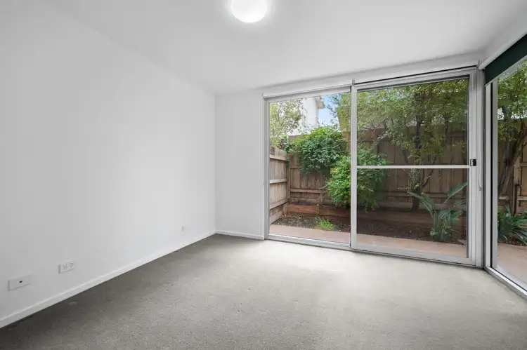 Fourth view of Homely apartment listing, 6/8 The Avenue, Windsor VIC 3181