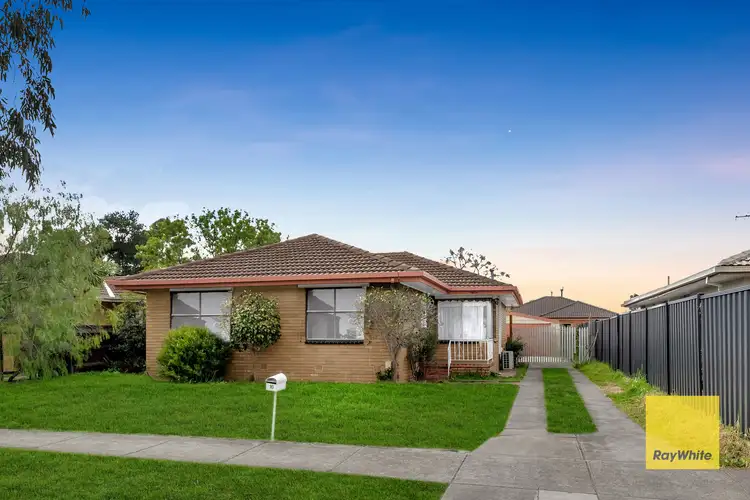 16 Brennan Street, Melton South VIC 3338