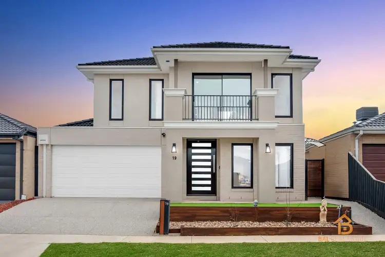 19 Sagittarius Avenue