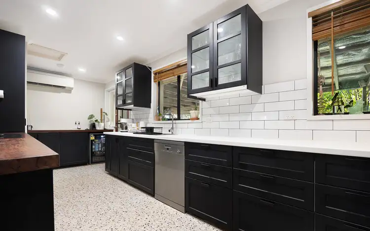 8 Lyndon Crescent, Dampier WA 6713