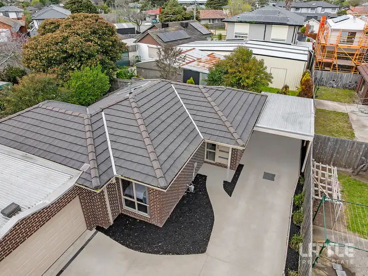 Main view of Homely unit listing, 2/2 Deakin Crescent, Dandenong North VIC 3175