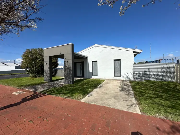 2/2 Strickland Street, Kingston Se SA 5275