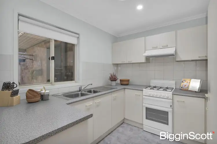 Sixth view of Homely unit listing, 2/65 Taketa Crescent, Frankston VIC 3199