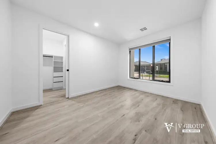 Second view of Homely house listing, 26 Honeypot Circuit, Mickleham VIC 3064