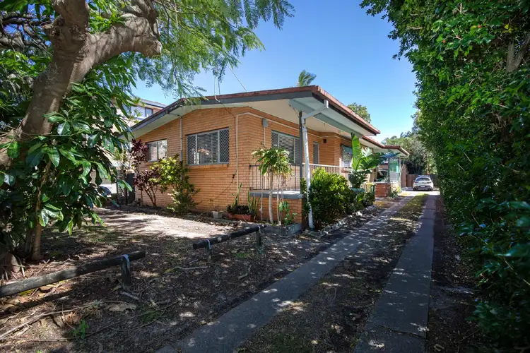 1/158 Frank Street, Labrador QLD 4215