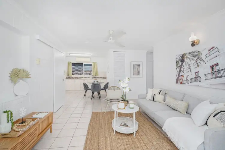 2/100 Greenslopes Street, Edge Hill QLD 4870