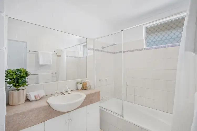 Sixth view of Homely semi-detached listing, 2/100 Greenslopes Street, Edge Hill QLD 4870