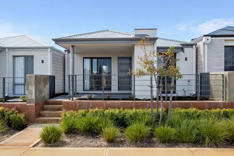 10 Sweep Lane, Champion Lakes WA 6111