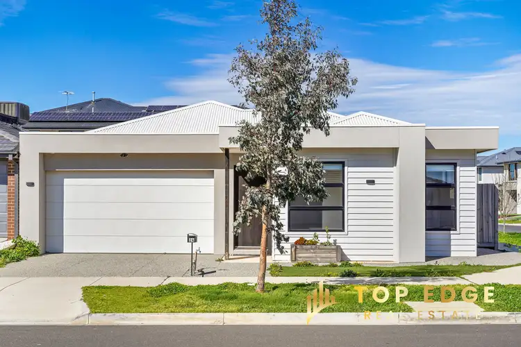 24 Mayopark street, Deanside VIC 3336