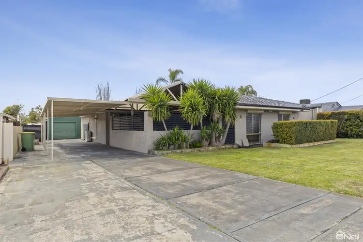 42 Kestrel Way, Thornlie WA 6108