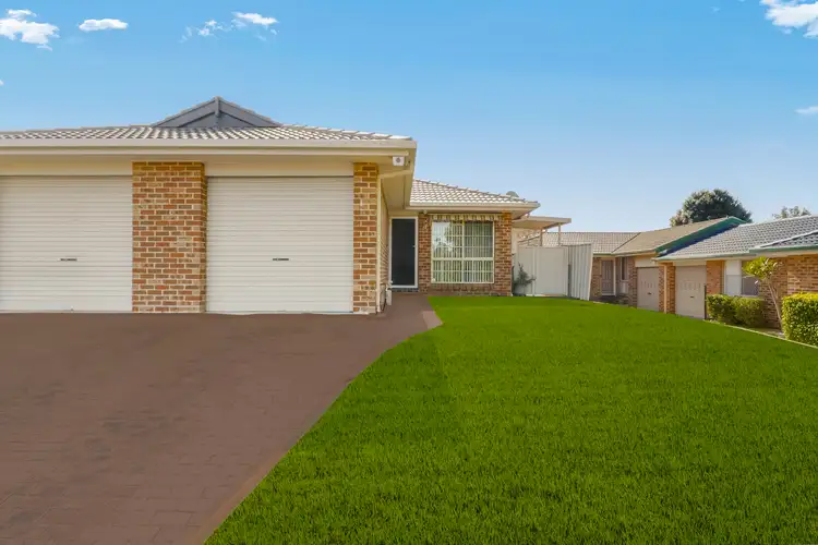 2/33 Bugatti Drive, Ingleburn NSW 2565