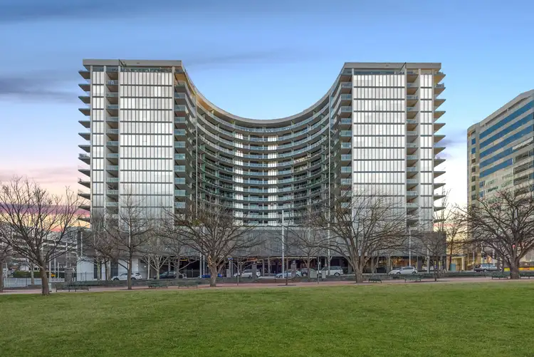 1105/240 Bunda Street, City ACT 2601
