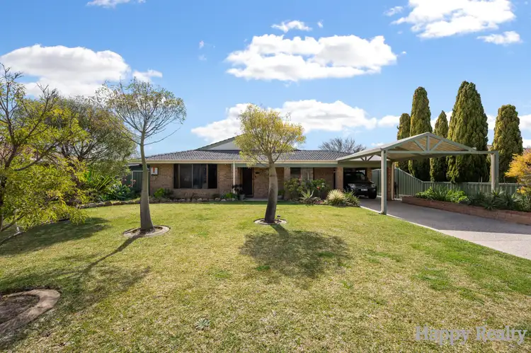 11 Pioneer Drive, Thornlie WA 6108