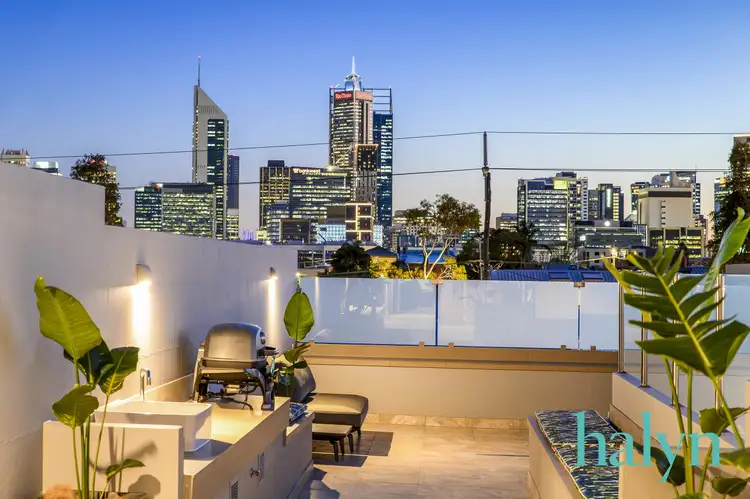 19c Glendower Street